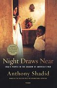 Night Draws Near: Iraq's People in the Shadow of America's war (en Inglés)