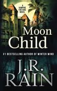 Moon Child: Volume 4 (Vampire for Hire) (en Inglés)