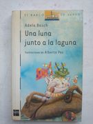 Una Luna Junto a la Laguna