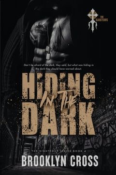 portada Hiding in the Dark (en Inglés)