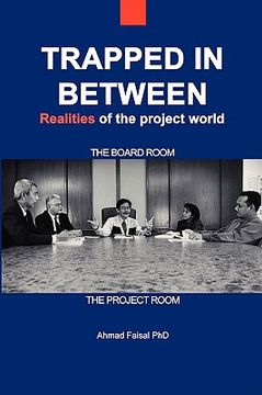 portada trapped in between: realities of the project world (in English)