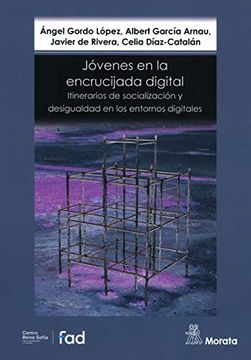 portada Jovenes en la Encrucijada Digital. Itinerarios de Socializac (in Spanish)
