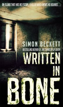 portada Written in Bone. Simon Beckett (in English)