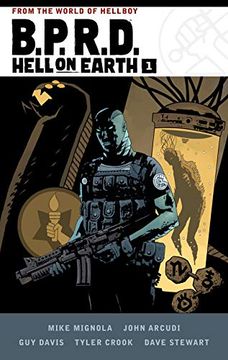 portada B. P. R. D. Hell on Earth Volume 1 (Bureau for Paranormal Research and Defense) (en Inglés)