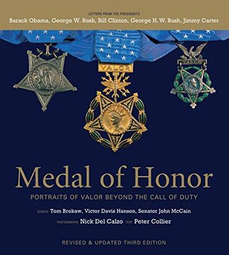 portada Medal of Honor: Portraits of Valor Beyond the Call of Duty (in English)