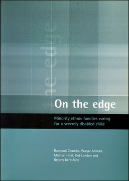 portada on the edge: minority ethnic families caring for aa severely disabled child (en Inglés)