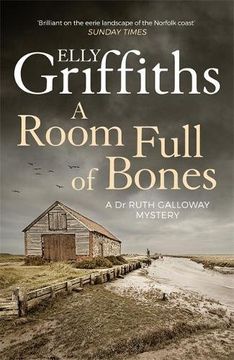 portada A Room Full of Bones: The Dr Ruth Galloway Mysteries 4 (en Inglés)