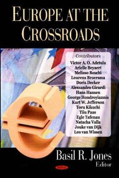 portada europe at the crossroads (en Inglés)
