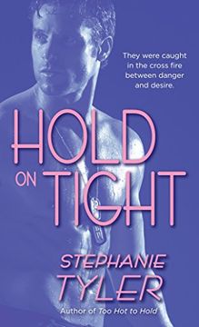 portada Hold on Tight (Hold Trilogy) (en Inglés)