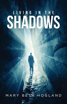 portada Living in the Shadows (in English)