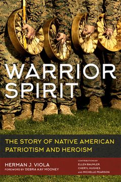 portada Warrior Spirit: The Story of Native American Heroism and Patriotism (en Inglés)