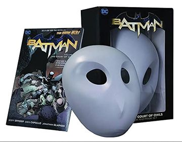 portada Batman: The Court of Owls Mask and Book set (in English)