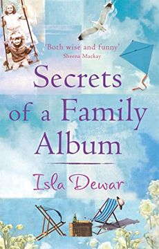 portada Secrets of a Family Album