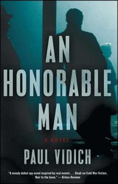 portada An Honorable Man: A Novel (en Inglés)