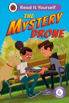 portada The Mystery Drone: Read it Yourself -Level 4 Fluent Reader (en Inglés)