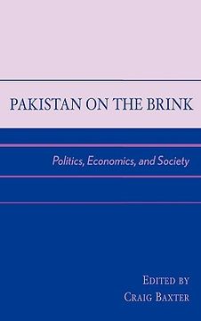 portada pakistan on the brink: politics, economics, and society (en Inglés)
