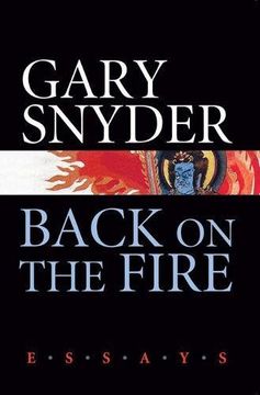 portada Back on the Fire: Essays (en Inglés)
