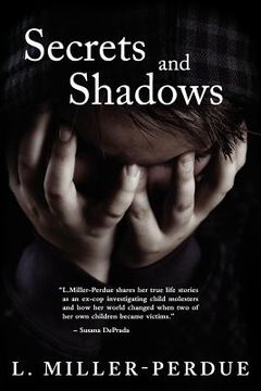 portada secrets and shadows (en Inglés)