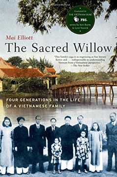 portada The Sacred Willow: Four Generations in the Life of a Vietnamese Family (en Inglés)