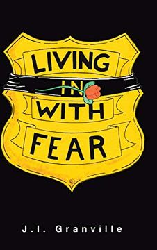 portada Living in With Fear (en Inglés)