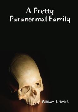 portada A Pretty Paranormal Family (en Inglés)