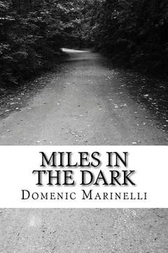 portada Miles In The Dark (en Inglés)