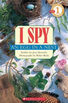 portada Scholastic Reader Level 1: I spy an egg in a Nest (en Inglés)