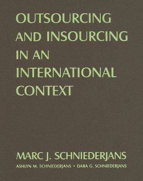 portada outsourcing and insourcing in an international context (en Inglés)