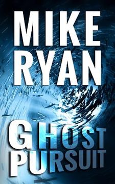 portada Ghost Pursuit (in English)