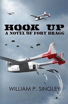 portada Hook Up: A Novel of Fort Bragg