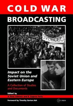 portada cold war broadcasting (in English)