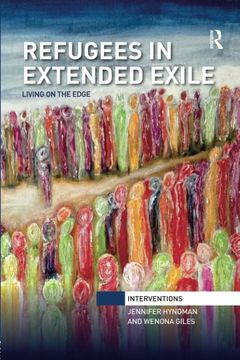 portada Refugees in Extended Exile: Living on the Edge (en Inglés)
