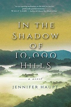 portada In the Shadow of 10,000 Hills (en Inglés)