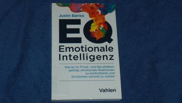 portada Eq - Emotionale Intelligenz: Wie es im Privat- und Berufsleben Gelingt, Emotionale Reaktionen zu Kontrollieren und Emotionen Sinnvoll zu Nutzen. (en Alemán)