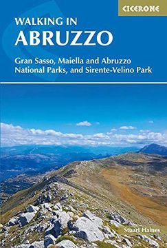 portada Walking in Abruzzo: Gran Sasso, Maiella and Abruzzo National Parks, and Sirente-Velino Regional Park (en Inglés)