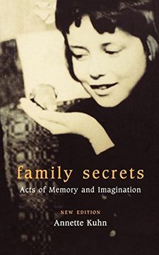 portada Family Secrets: Acts of Memory and Imagination 