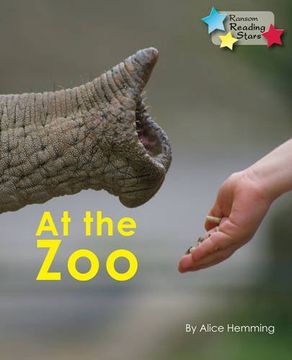 portada At the zoo (Reading Stars) (in English)