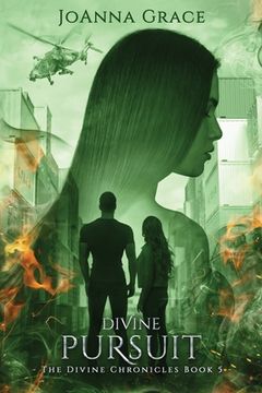 portada Divine Pursuit, Divine Chronicles Book #5 (en Inglés)