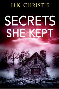 portada Secrets She Kept (in English)