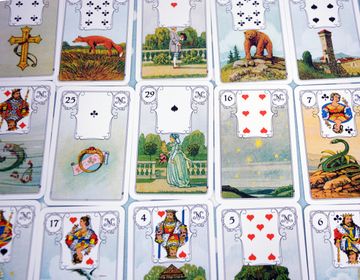 Lenormand Orakelkarten - Blaue Eule: Wahrsagekarten mit Symbolen (Cartas en Alemán) (en Alemán)