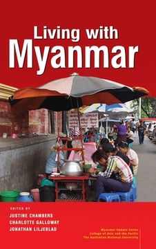portada Living with Myanmar (en Inglés)