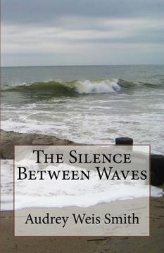 portada the silence between waves (en Inglés)
