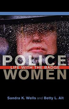 portada Police Women: Life With the Badge (en Inglés)