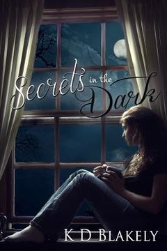 portada secrets in the dark (en Inglés)