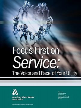 portada focus first on service (en Inglés)