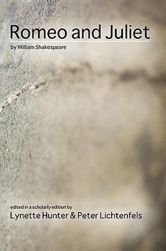 portada romeo and juliet by william shakespeare (en Inglés)