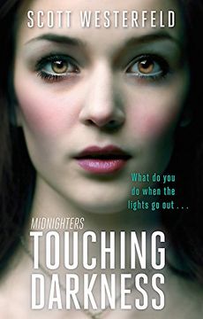 portada Touching Darkness: Number 2 in series (Midnighters)