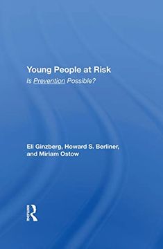 portada Young People at Risk (en Inglés)