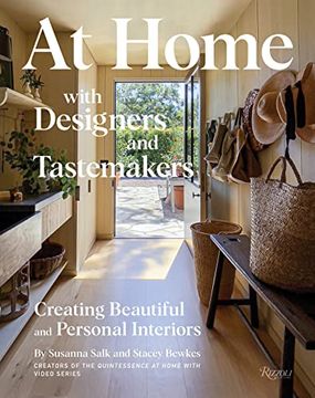 portada At Home With Designers and Tastemakers: Creating Beautiful and Personal Interiors (en Inglés)