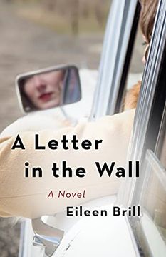 portada A Letter in the Wall: A Novel (en Inglés)